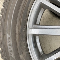 スタッドレスタイヤ　ホイル付4本　215-65-16