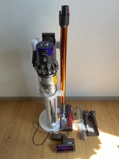 【取り引き中です】Dyson cyclone v10 fluffy（ダイソン）