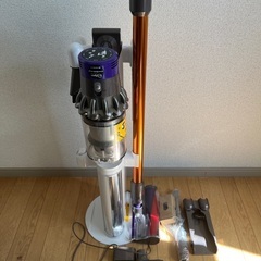 取り引き中です】Dyson cyclone v10 fluffy（ダイソン）