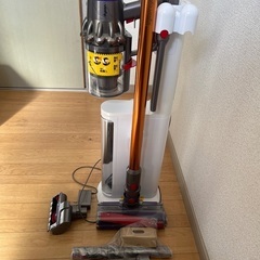 取り引き中です】Dyson cyclone v10 fluffy（ダイソン）