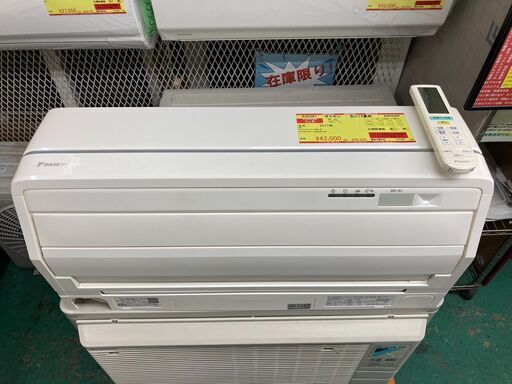 K05261　ダイキン　2017年製　中古エアコン　主に14畳用　冷房能力　4.0KW ／ 暖房能力　5.0KW