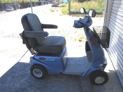 株式会社アテックス製電動四輪車いす[（ｍｙｐｉａ）[BT40]新品バッテリー交換済み中古 難あり