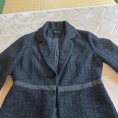 レディース　Ｌ・ＸＬサイズ　礼服式服黒のラメ入りジャケット