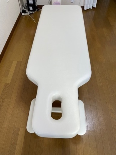 使用年数1年未満☆高田ベット整体ベッド【美品】マッサージ 使用年数1年未満☆高田ベット整体ベッド【美品】マッサージ