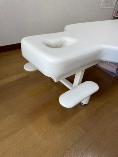 使用年数1年未満☆高田ベット整体ベッド【美品】マッサージ 使用年数1年未満☆高田ベット整体ベッド【美品】マッサージ