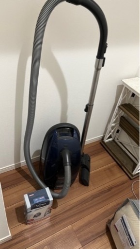ミーレ　掃除機　N648