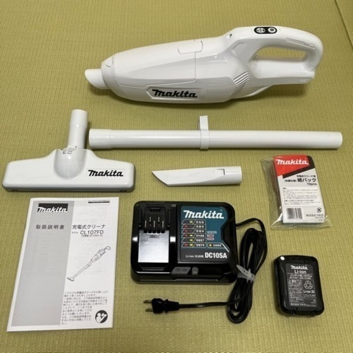 マキタ Makita 充電式クリーナ CL107FD バッテリー・充電器・紙パック9個付