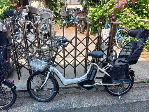 166バカ親切な電動自転車屋86いろいろなタイプのご試乗が可能です。  ️２０インチ、チャイルドシート、３人乗り、２人乗り、１人乗り、電動自転車  安心保障の３カ月・無料交換保証、無料１００日間・点検サービス付き  バッテリーは、新品の９０％以上の性能を保持していて、コンディション良好です。  １回の充電で３０ｋｍ以上の走行が可能です。山手線を半周するくらい走行可能です。  ️オプション無料。後ろチャイルドシートをかごに変更して１人乗りに変更も可能です。  ２０インチ、
