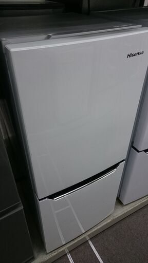 (2024.06.09お買い上げありがとうございます。)（ハイセンス）　２ドア冷蔵庫１３０L　２０１７年製　HR-D1302　　48ｃｍ幅　白　　高く買取るゾウ八幡東店