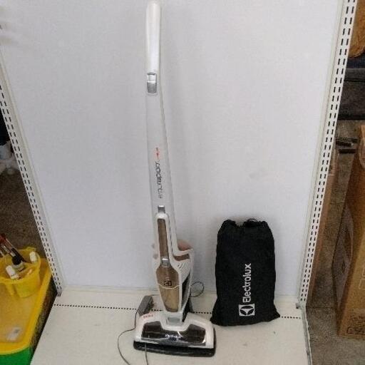 0428-035 Electrolux　掃除機