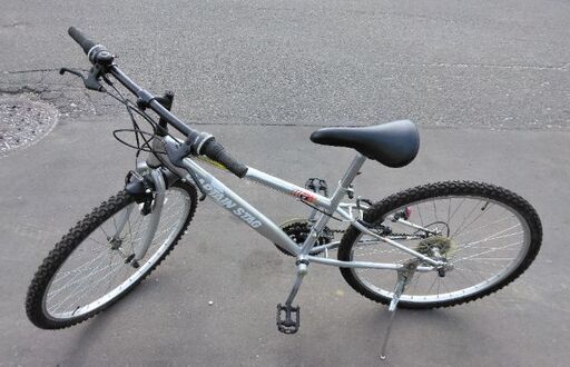 26インチ ? CAPTAIN STAG マウンテンバイク 8980円 ?変速3×6 新規防犯