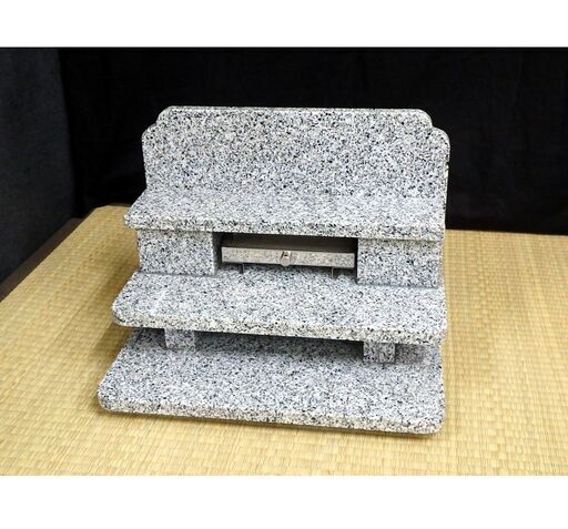 ≪U741-ス32ジ≫【在庫品】香炉/物置台 墓前用 御影石 幅35㎝ 奥行24.5㎝ 高さ26.5㎝ 約13㎏ 仏具/供物台/香炉皿/線香立て