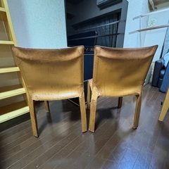 カッシーナ　CAB  身分証の認証待ちで、まだお返事できません