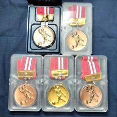 ボウリング　入賞メダル　５枚セット　金１枚　銅４枚　美品