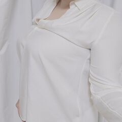 シンプル 白スキッパーシャツ ブラウス(予定あり)