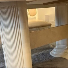 ダイニングテーブル　　椅子付き