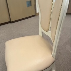 ダイニングテーブル　　椅子付き