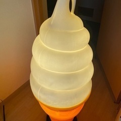 日世ソフトクリーム型照明