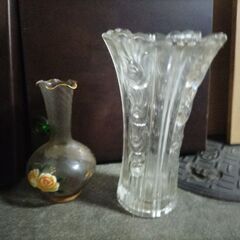 花瓶、陶器、ガラス
