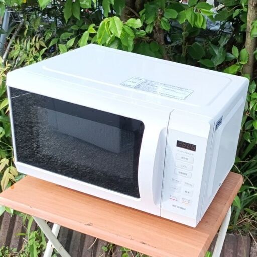 ★使用期間わずかの極美品!!お届け可！★　2023年製 アイリスオーヤマ 電子レンジ IMB-F186-W