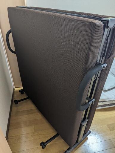 折りたたみベッド