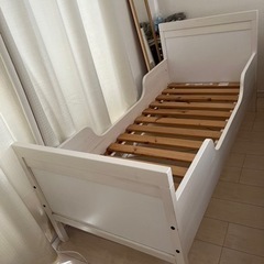 IKEA 子供用ベッドとマット
