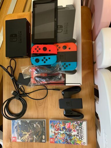 Nintendo Switch 初期型 ソフト2本（スマブラ、モンハンライズ）付き！