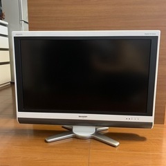 【取引中】シャープAQUOSテレビ32インチ　白色