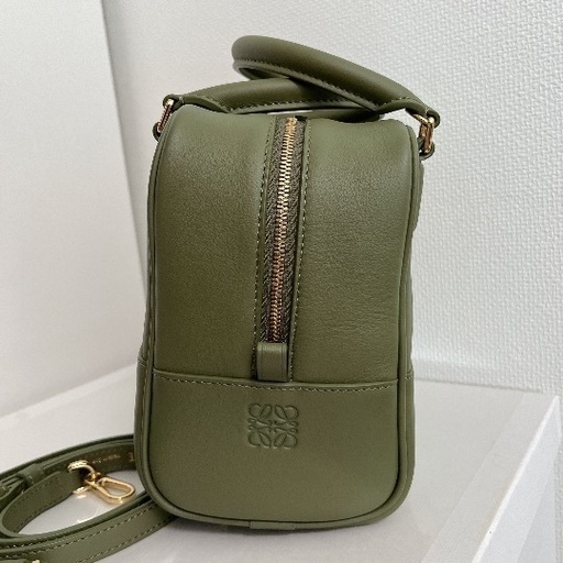 ロエベ　アマソナ　19 アボカド　loewe amazona