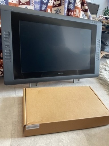 液晶タブレット　cintiq dtk-2200 2台目\n