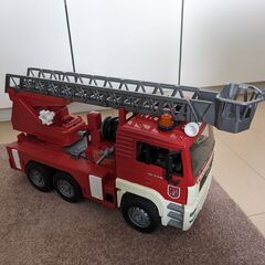 消防車のおもちゃ bruder製【難あり】