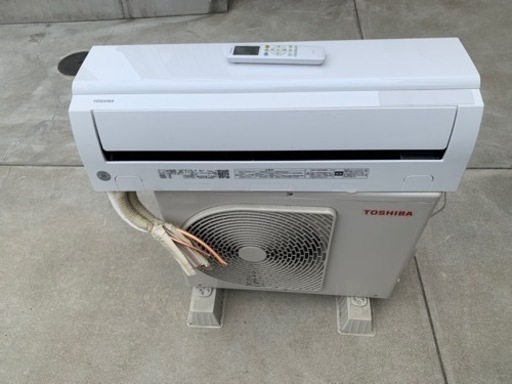 ①東芝ルームエアコン 2022年製 100v RAS-2212T (W)