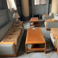 応接用　3人掛け、1人用ソファー、テーブル