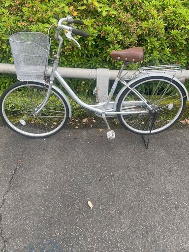 リサイクルショップどりーむ鹿大前店　No1405 自転車　24インチ　小柄な人も乗れる♪　ライトOK　カゴ付き　荷台付き