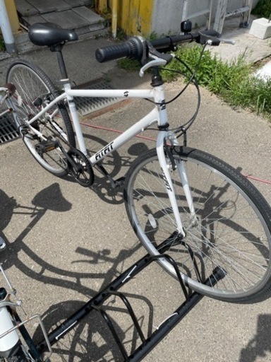 自転車 クロスバイク　ギア付き　27インチ