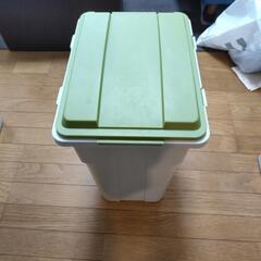 33ℓゴミ箱(ほぼ未使用)緑