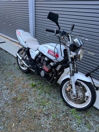 ヤマハ　XJR400  車検付
