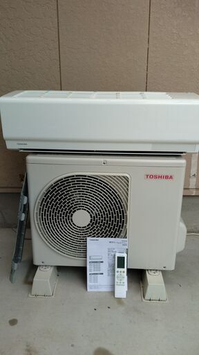 東芝・エアコン・RAS-J221M・2022年製