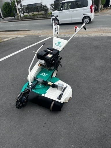 美品　現行実演機　オーレック ウイングモア WM757P 2WD ワイドタイヤ　3速仕様　強化型　フリーナイフ　7.0馬力　前進後進