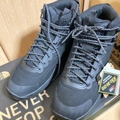 トレッキングシューズ　ノースフェイス