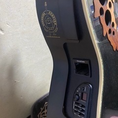 今月中値引き中Ovation CC44アンプ付