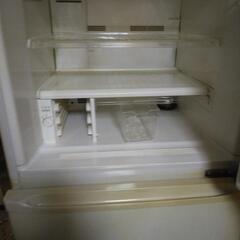 富士通3段中古冷蔵庫を、無料であげます。