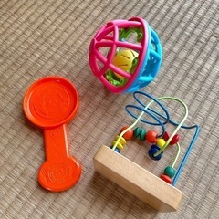 赤ちゃん用おもちゃ  ベビー用品　知育玩具
