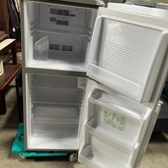 2013年式　AQUA 冷凍冷蔵庫中古美品