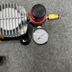 本日大歓迎！【ほぼ未使用！】エアーコンプレッサー　エアブラシ向き