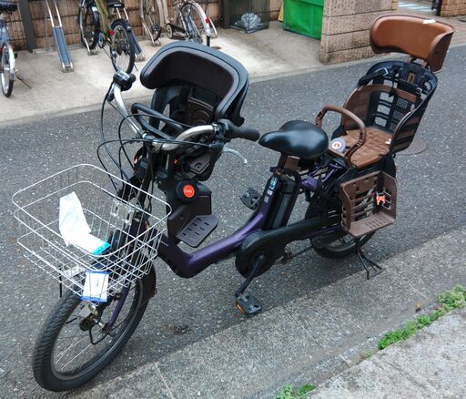 ｄ54️土日もお子様と土足のまま、いろいろなタイプの電動自転車のご試乗可能です。  ️電動自転車・リサイクル専門店　　ご試乗をしてから、ご購入できます。  ２０インチ、チャイルドシート、２人乗り、３人乗り、１人乗り電動自転車  バカ良心的な電動自転車屋１００日間・安心の無料点検・️無料交換保証サービス付き  後ろチャイルドシートを大きめのかごに変更のオプション無料です。  バッテリーは新品の９０％以上の性能です。  １回の充電で３０Ｋ
