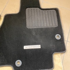 ステップワゴン　エアー　フロアマット