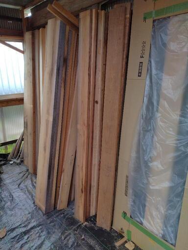 お話中】木材 板材 軽トラ一杯 - その他 