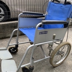 取引中　
カワムラ　車椅子