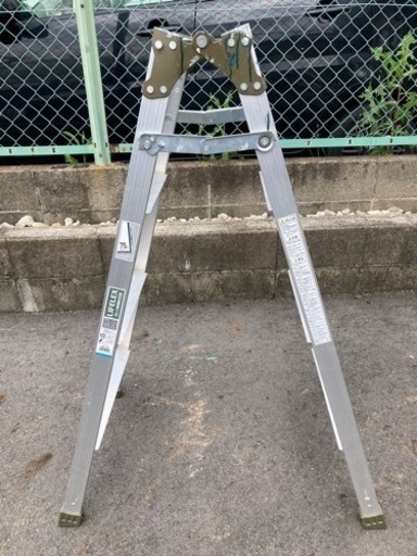 脚立 大型サイズです　E-327